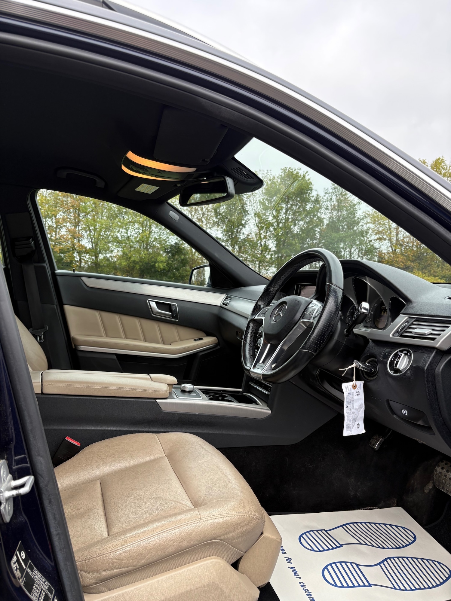 Used Mercedes-Benz E Class 2012 for sale - 76983968: Photo 31