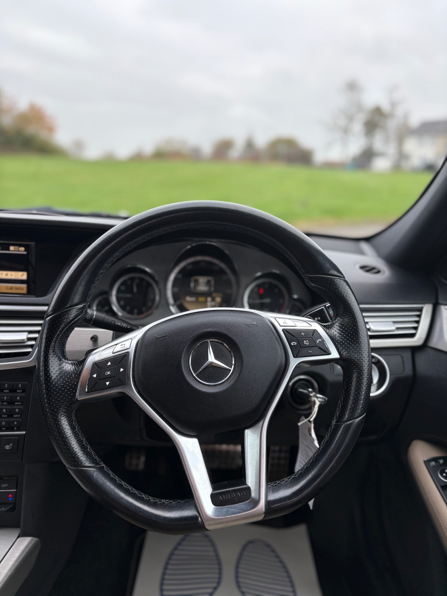 Used Mercedes-Benz E Class 2012 for sale - 76983968: Photo 50