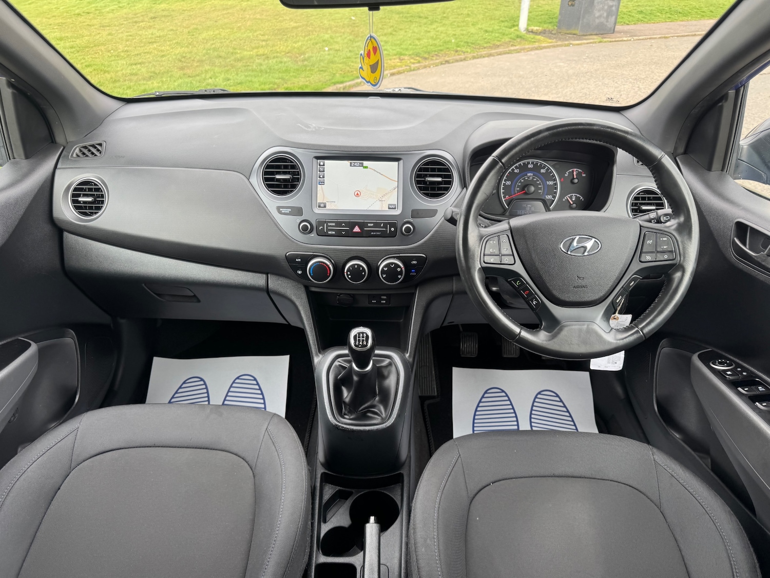 Used Hyundai i10 2018 for sale - 77998765: Photo 12