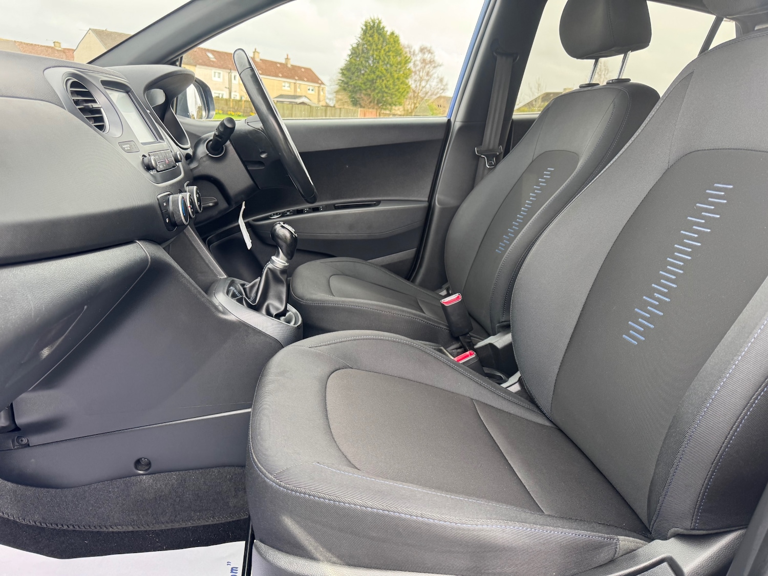 Used Hyundai i10 2018 for sale - 77998765: Photo 17