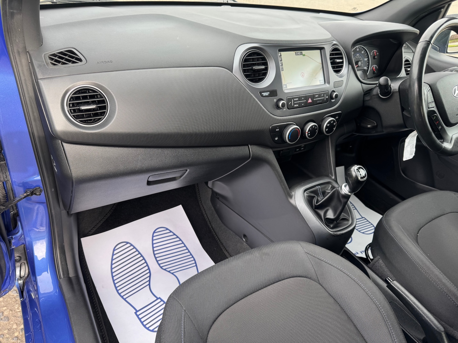 Used Hyundai i10 2018 for sale - 77998765: Photo 19