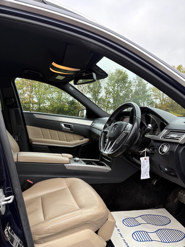 Used Mercedes-Benz E Class 2012 for sale - 76316359: Photo 23