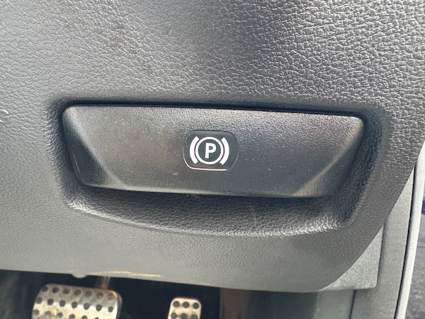 Used Mercedes-Benz E Class 2012 for sale - 76316359: Photo 39