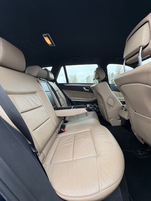 Used Mercedes-Benz E Class 2012 for sale - 76316359: Photo 43