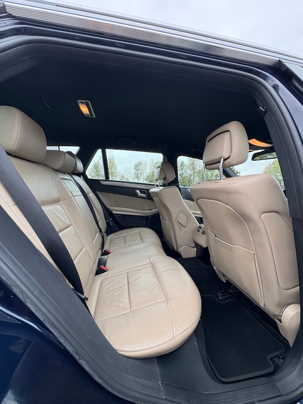 Used Mercedes-Benz E Class 2012 for sale - 76316359: Photo 44