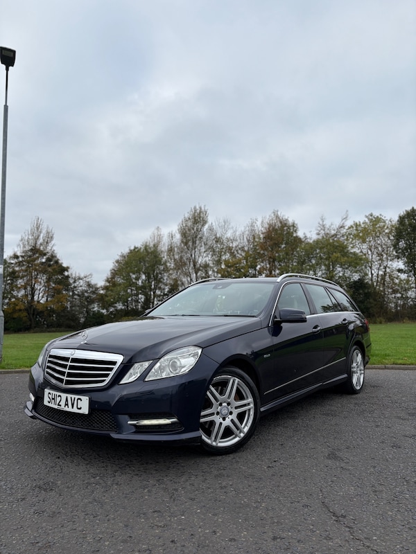 Used Mercedes-Benz E Class 2012 for sale - 76316359: Photo 7