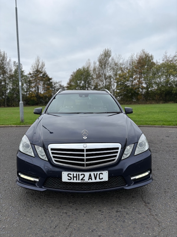 Used Mercedes-Benz E Class 2012 for sale - 76316359: Photo 8