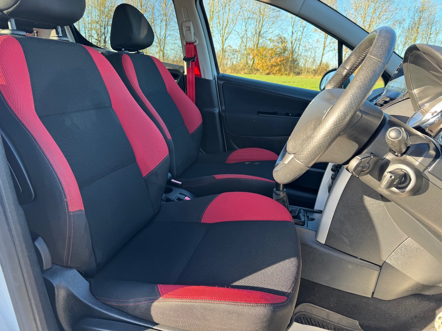 Used Peugeot 207 2012 for sale - 76693503: Photo 11