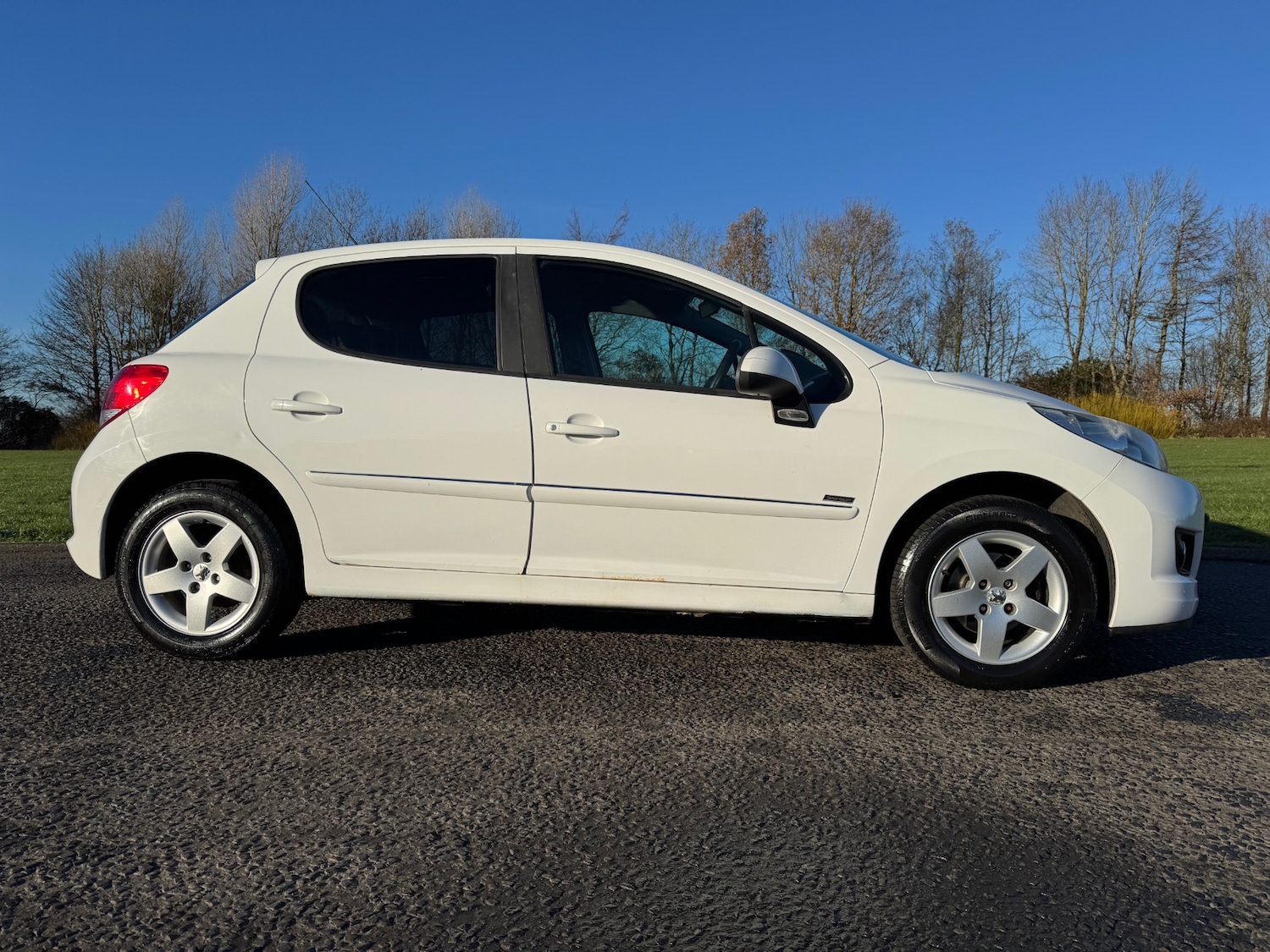 Used Peugeot 207 2012 for sale - 76693503: Photo 2