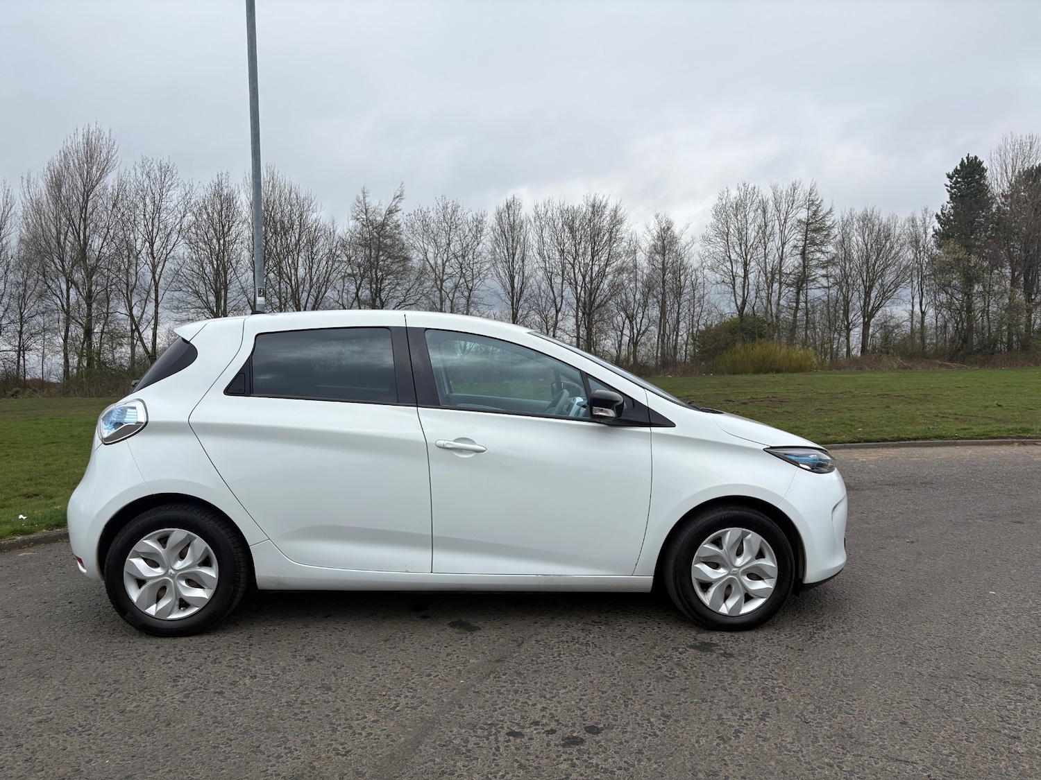 Used Renault Zoe 2015 for sale - 78168228: Photo 2