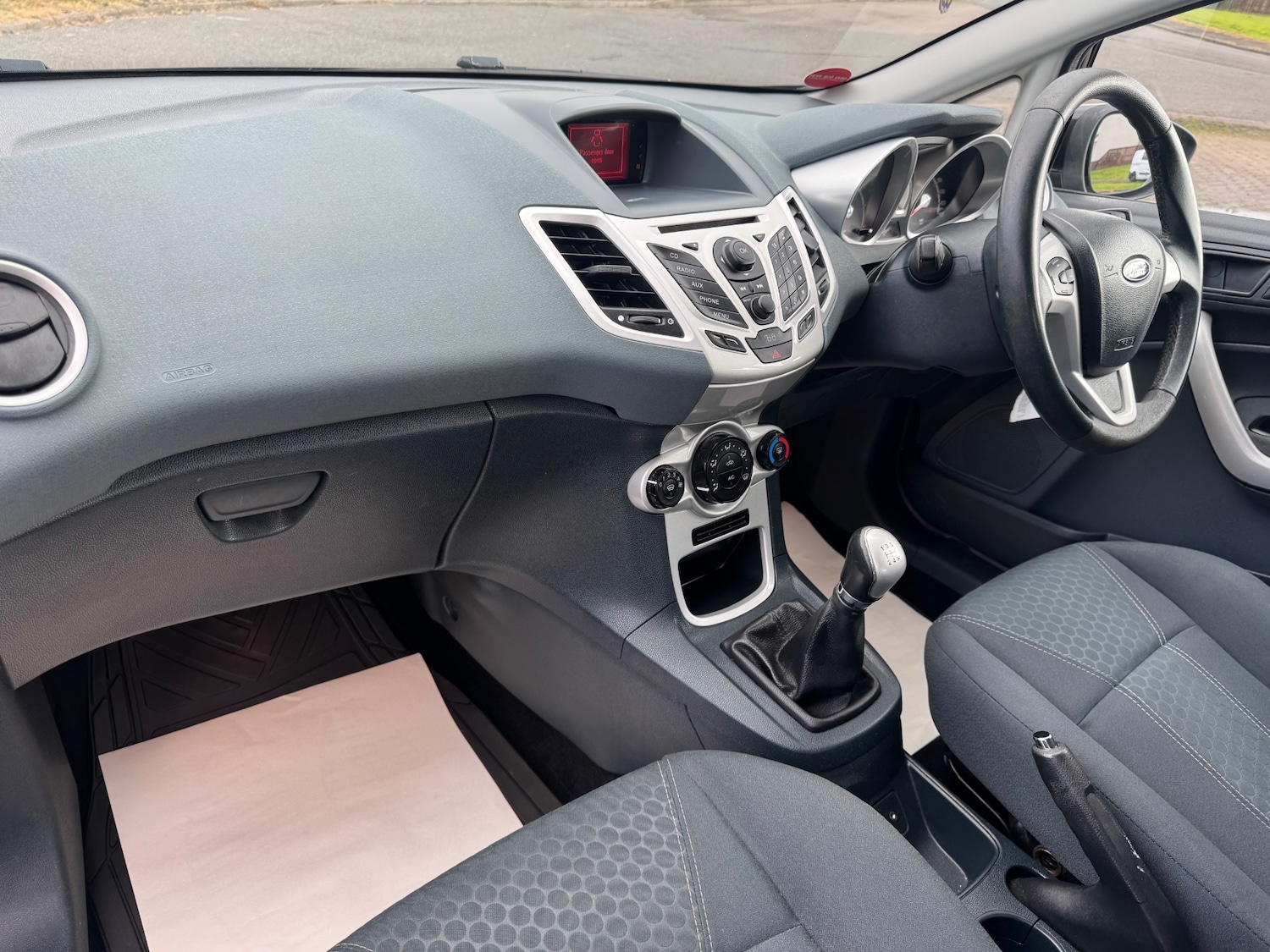 Used Ford Fiesta 2010 for sale - 77113197: Photo 13