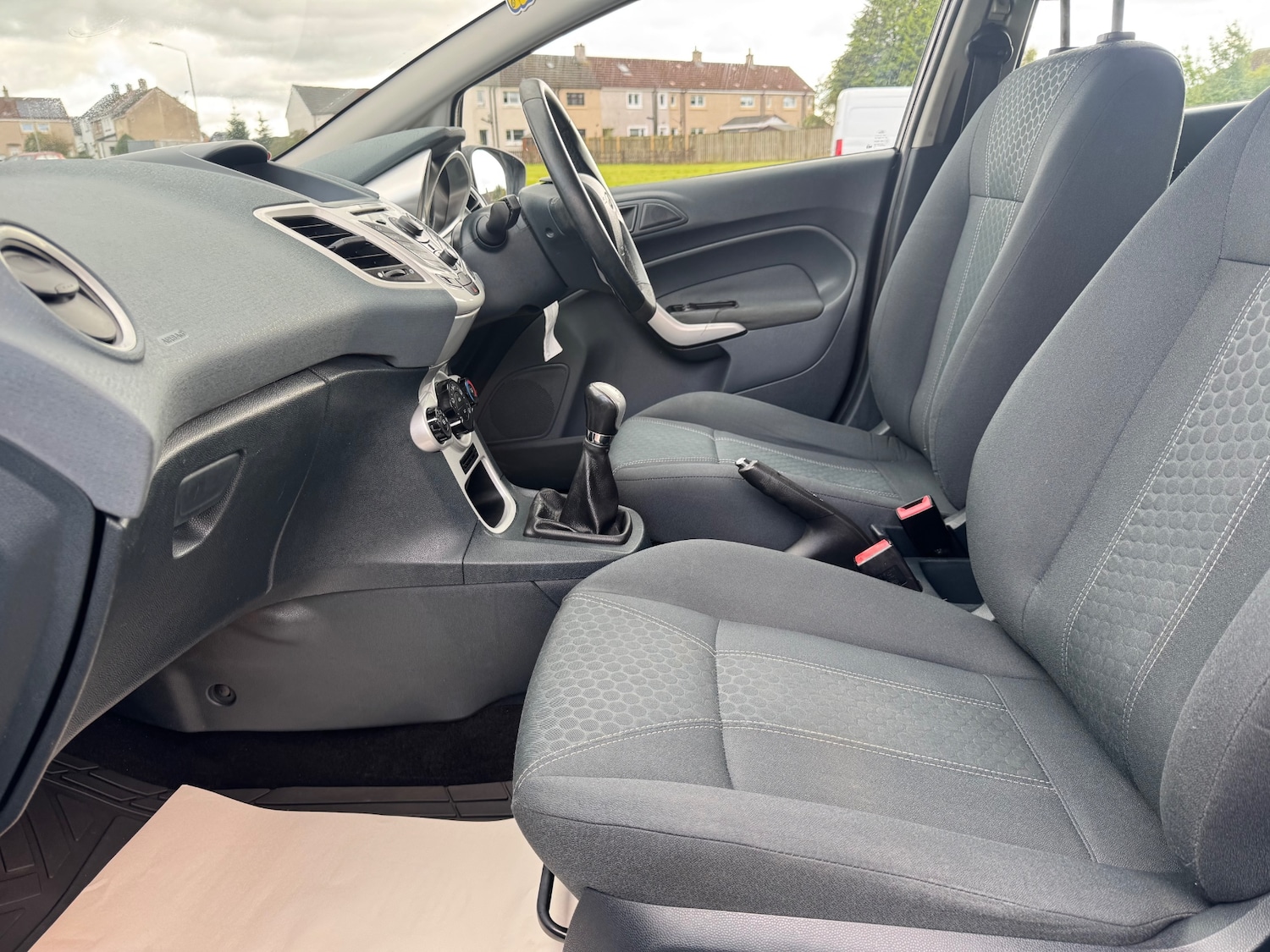 Used Ford Fiesta 2010 for sale - 77113197: Photo 14