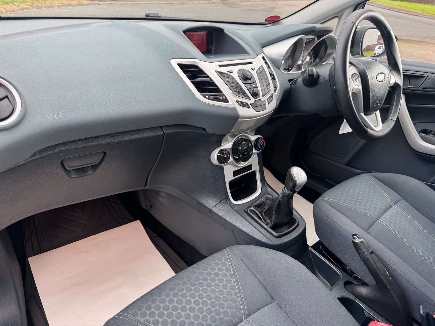 Used Ford Fiesta 2010 for sale - 77113197: Photo 16