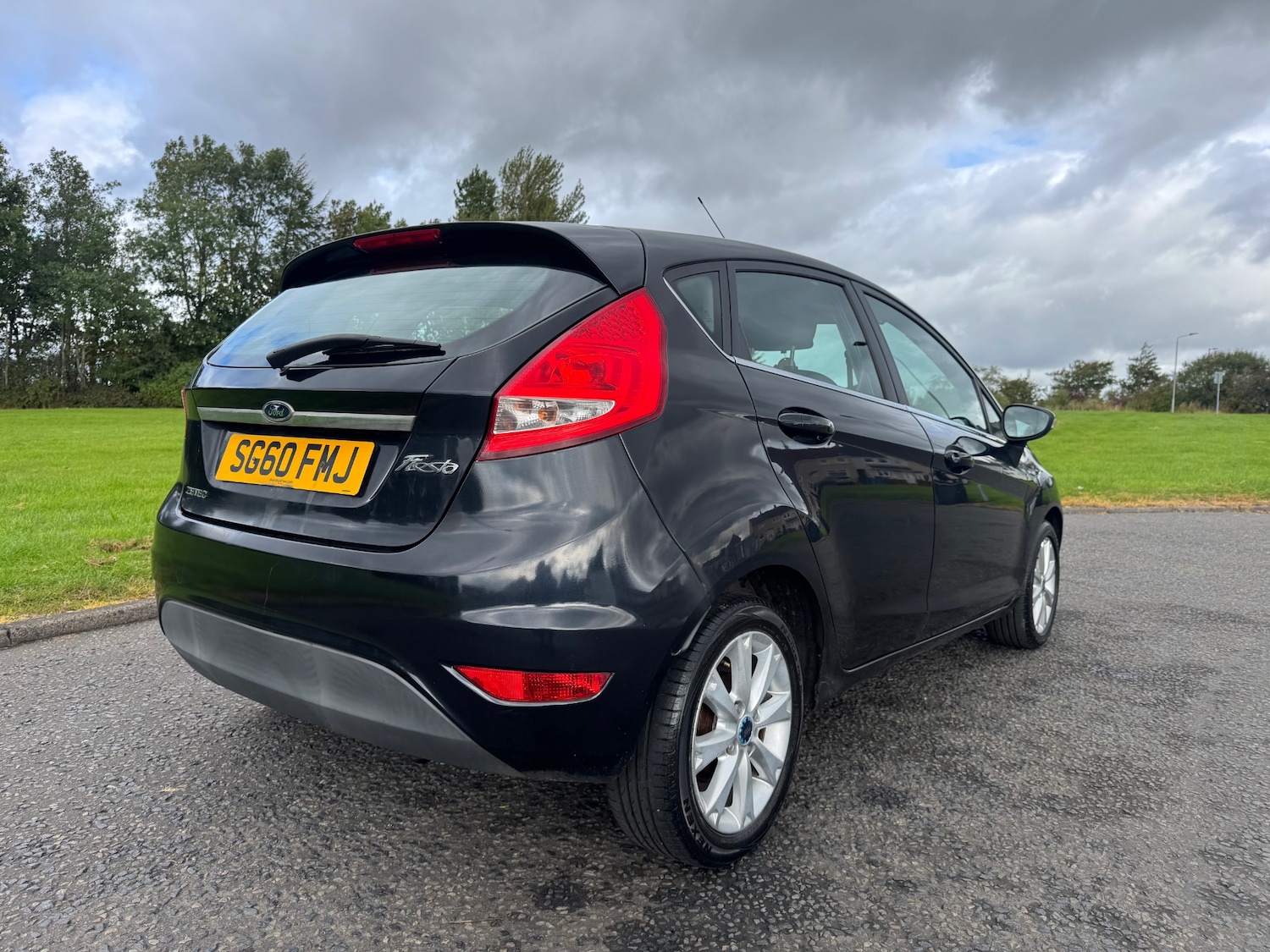 Used Ford Fiesta 2010 for sale - 77113197: Photo 2