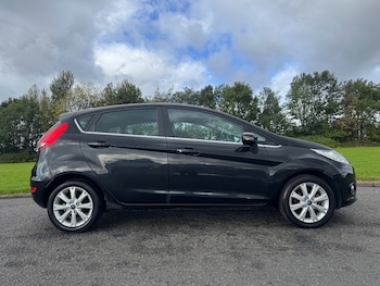 Used Ford Fiesta 2010 for sale - 77113197: Photo