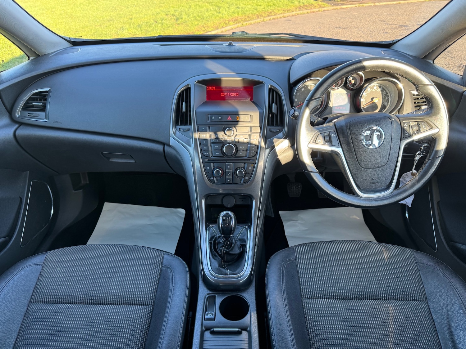 Used Vauxhall Astra 2010 for sale - 76785298: Photo 12