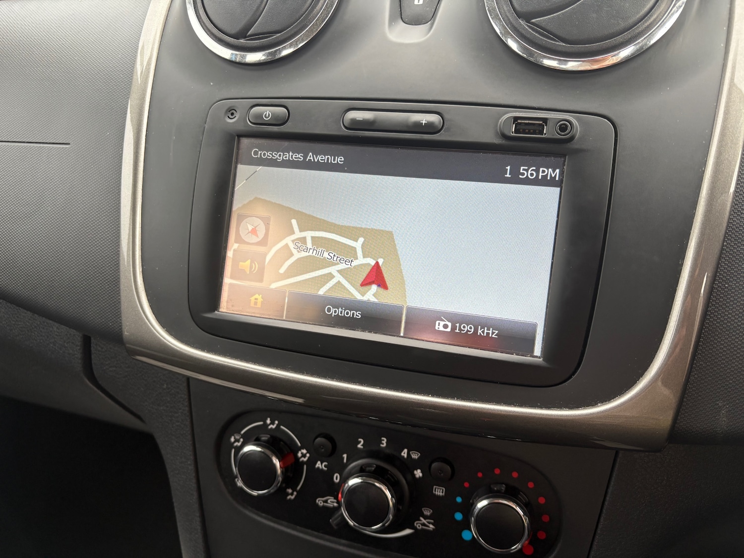 Used Dacia Sandero Stepway 2014 for sale - 76095603: Photo 28