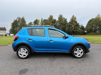 Used Dacia Sandero Stepway 2014 for sale - 76095603: Photo 2