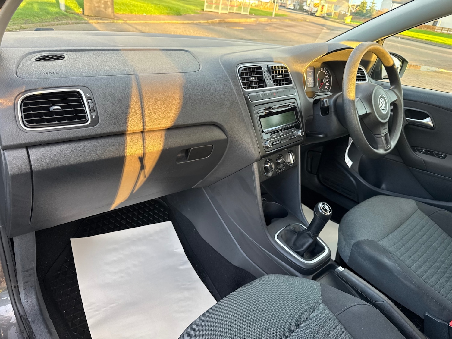 Used Volkswagen Polo 2011 for sale - 76533651: Photo 14