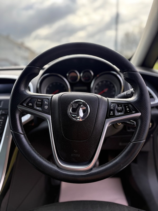 Used Vauxhall Astra GTC 2013 for sale - 73677596: Photo 18