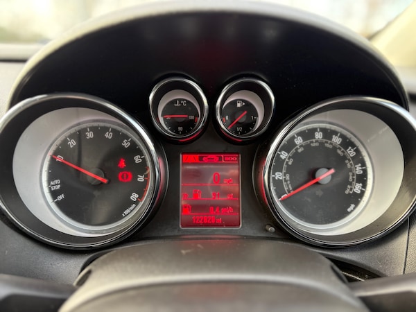 Used Vauxhall Astra GTC 2013 for sale - 73677596: Photo 41