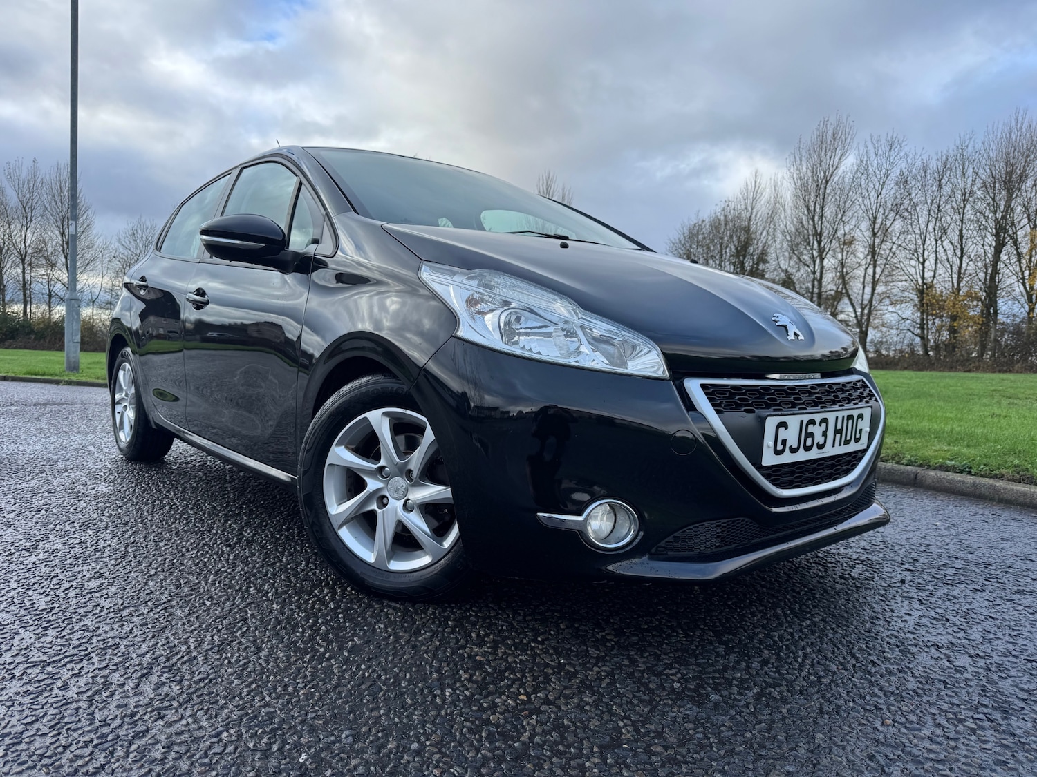Used Peugeot 208 2013 for sale - 76518281: Photo 1