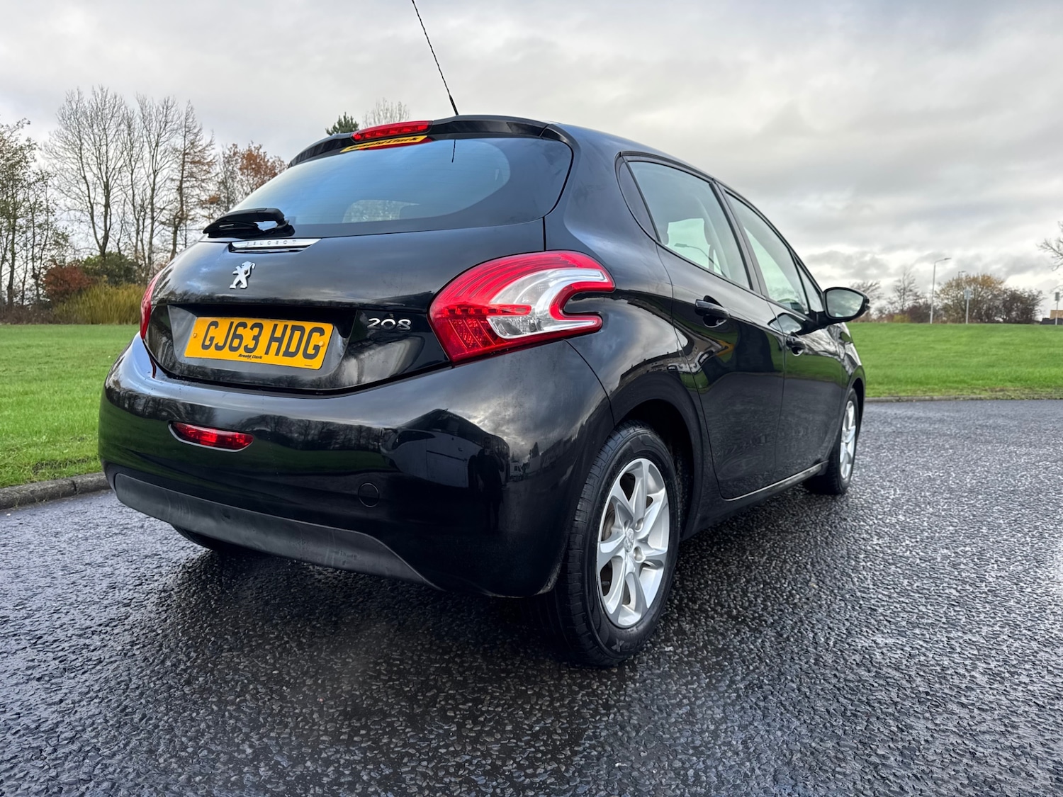 Used Peugeot 208 2013 for sale - 76518281: Photo 3