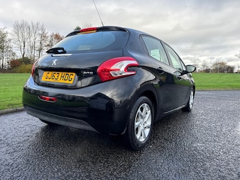 Used Peugeot 208 2013 for sale - 76518281: Photo