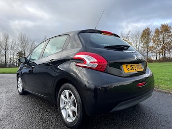 Used Peugeot 208 2013 for sale - 76518281: Photo