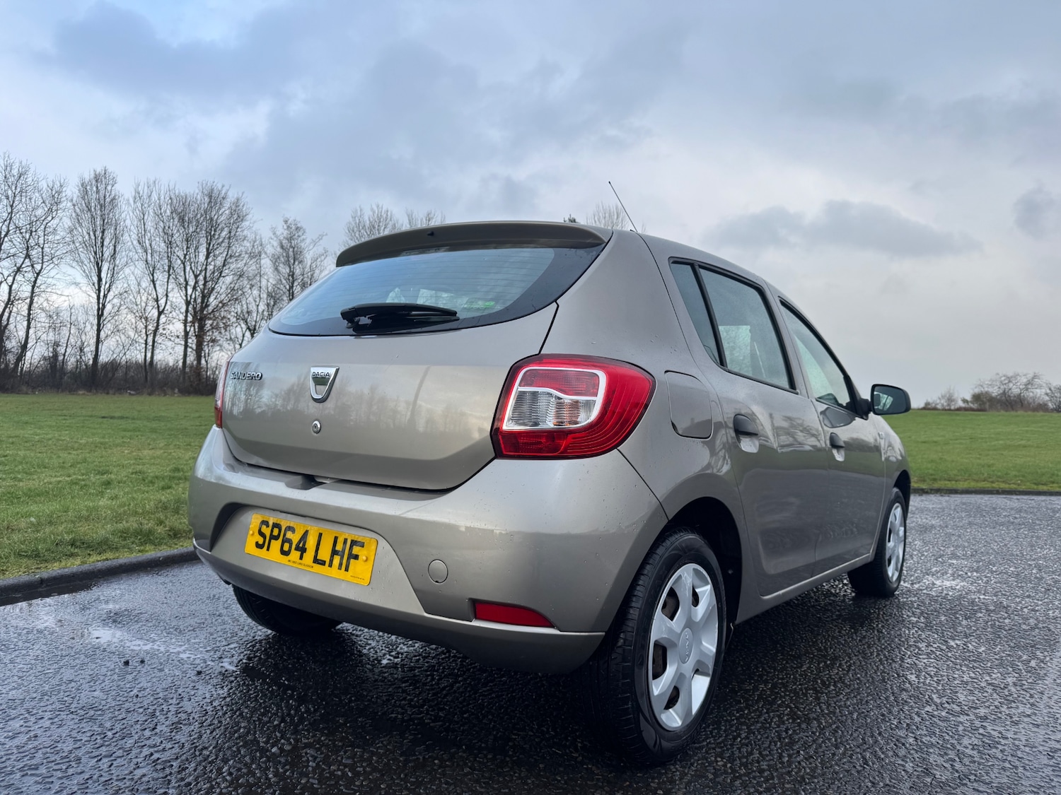 Used Dacia Sandero 2014 for sale - 77311415: Photo 2