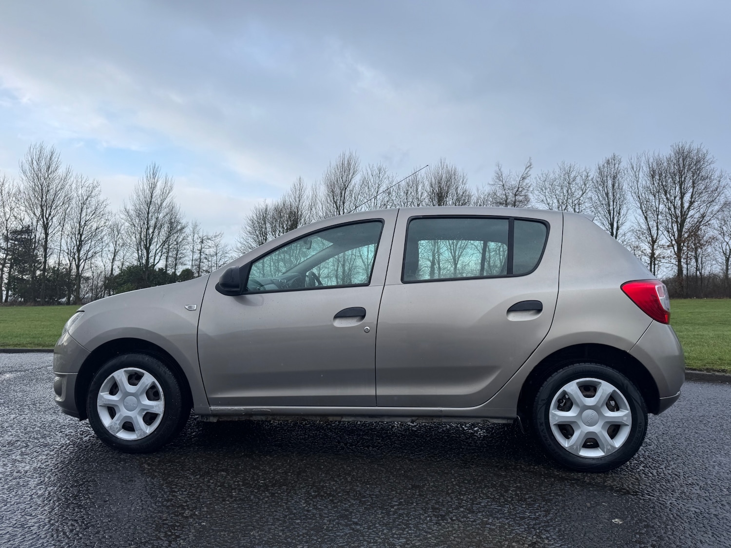 Used Dacia Sandero 2014 for sale - 77311415: Photo 4