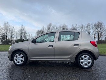 Used Dacia Sandero 2014 for sale - 77311415: Photo