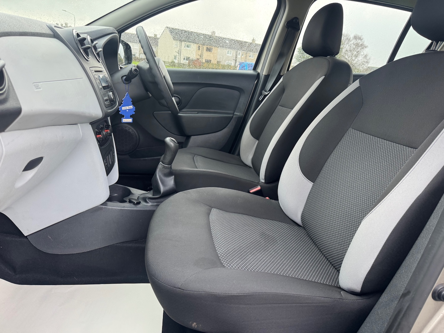 Used Dacia Sandero 2014 for sale - 77311415: Photo 9