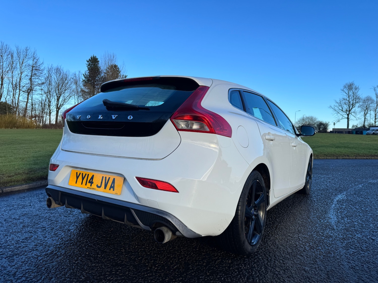 Used Volvo V40 2014 for sale - 77271066: Photo 2