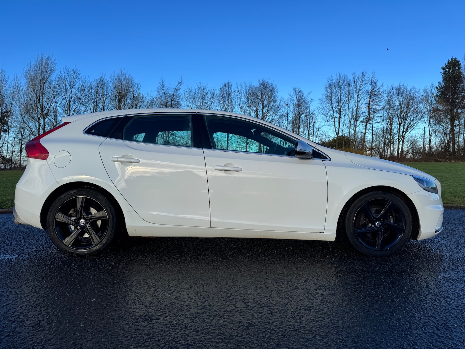 Used Volvo V40 2014 for sale - 77271066: Photo 3