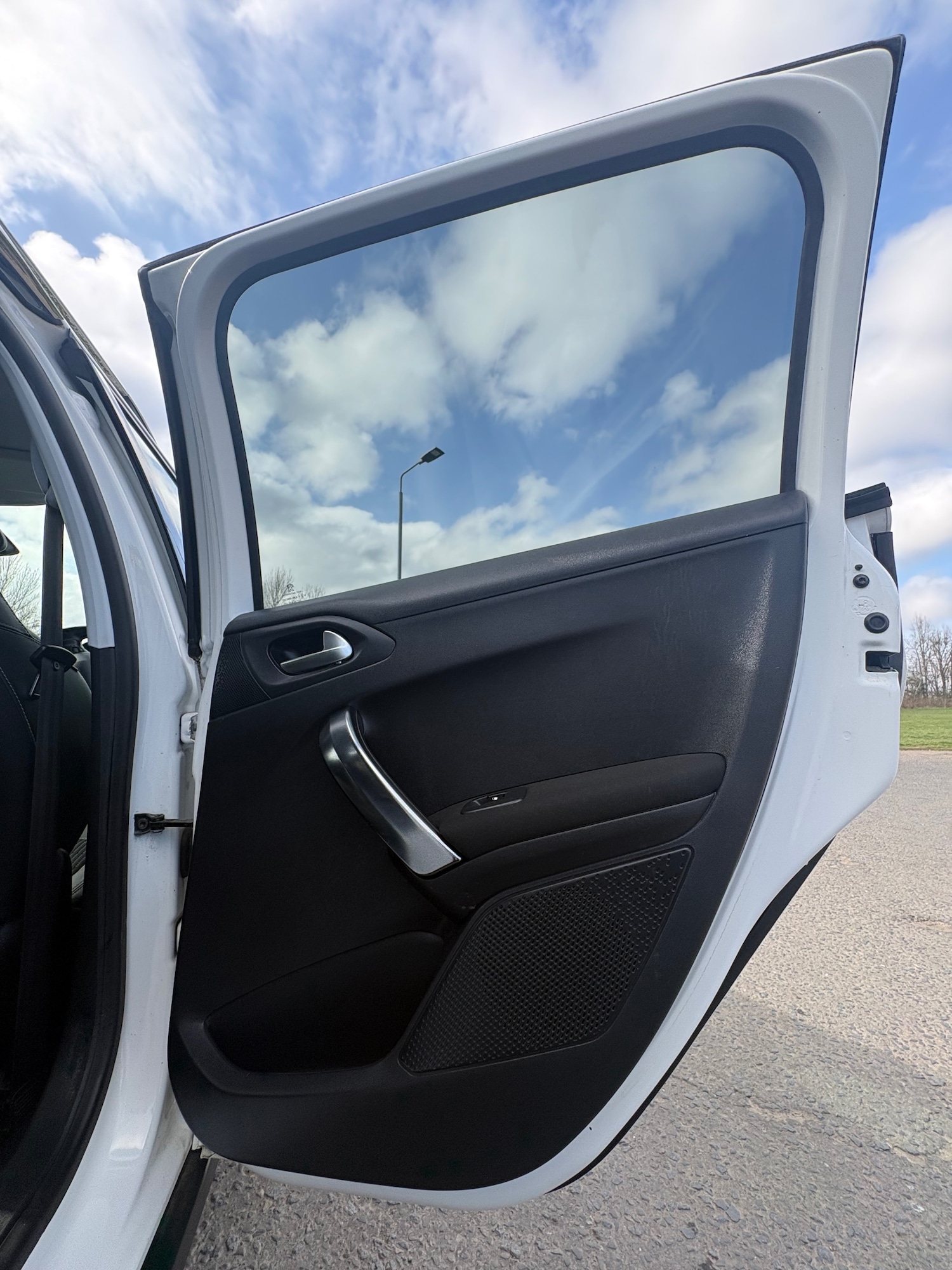 Used Peugeot 2008 2016 for sale - 78168699: Photo 19