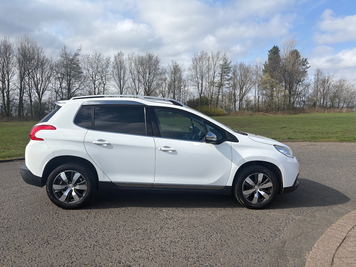 Used Peugeot 2008 2016 for sale - 78168699: Photo 2