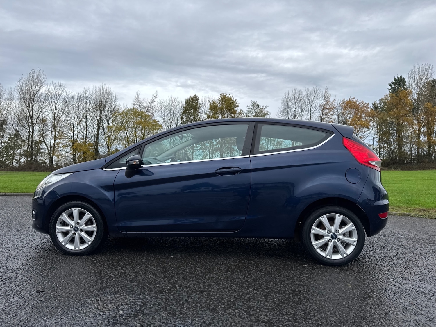 Used Ford Fiesta 2010 for sale - 76467866: Photo 6