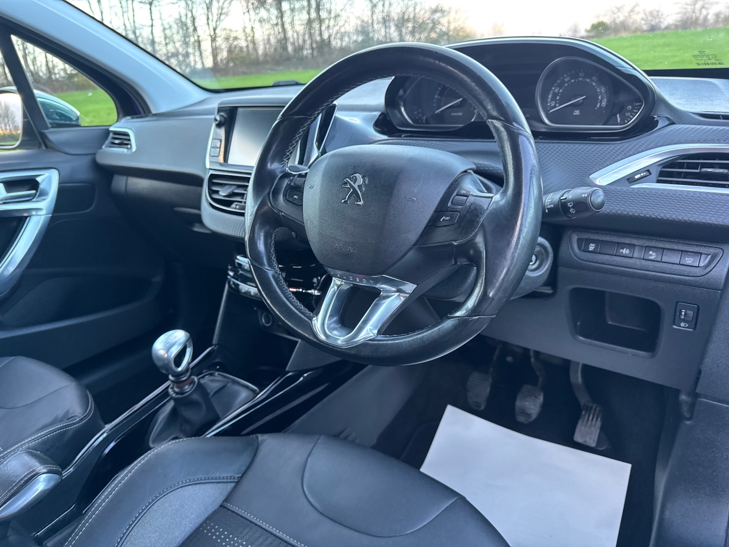 Used Peugeot 2008 2015 for sale - 76589988: Photo 10