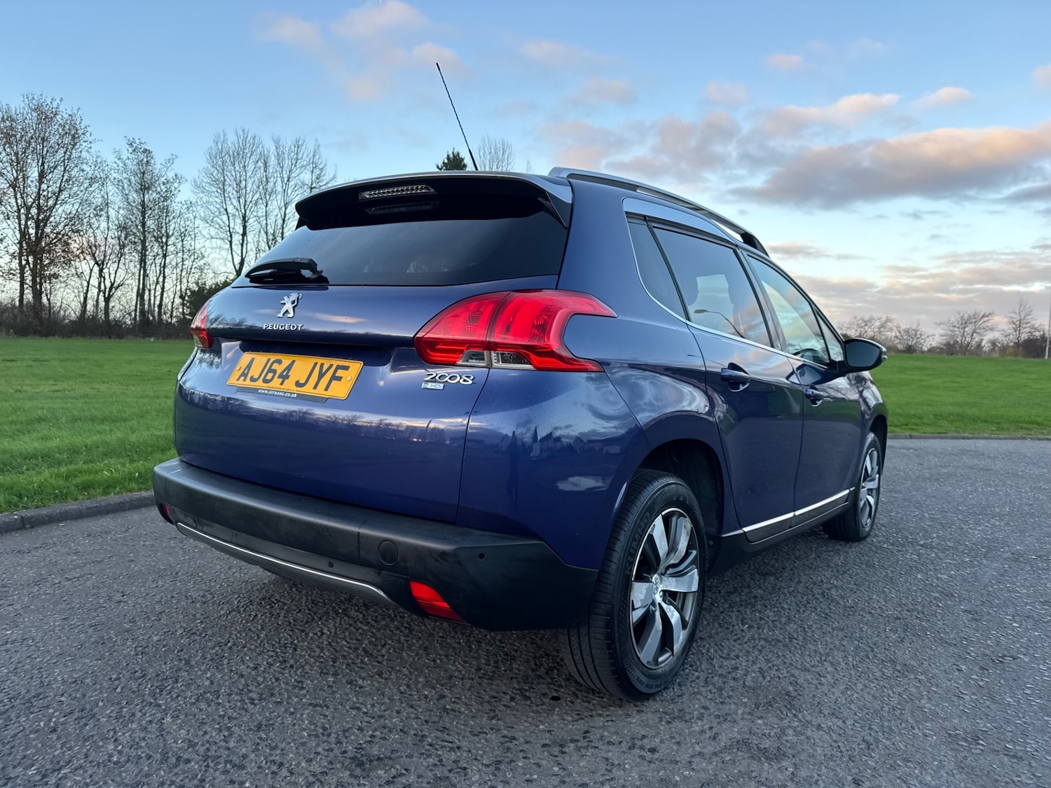 Used Peugeot 2008 2015 for sale - 76589988: Photo 2