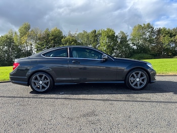 Used Mercedes-Benz C-Class 2012 for sale - 75972323: Photo