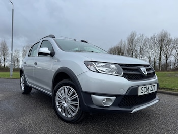 Used Dacia Sandero Stepway 2014 for sale - 77650247: Photo