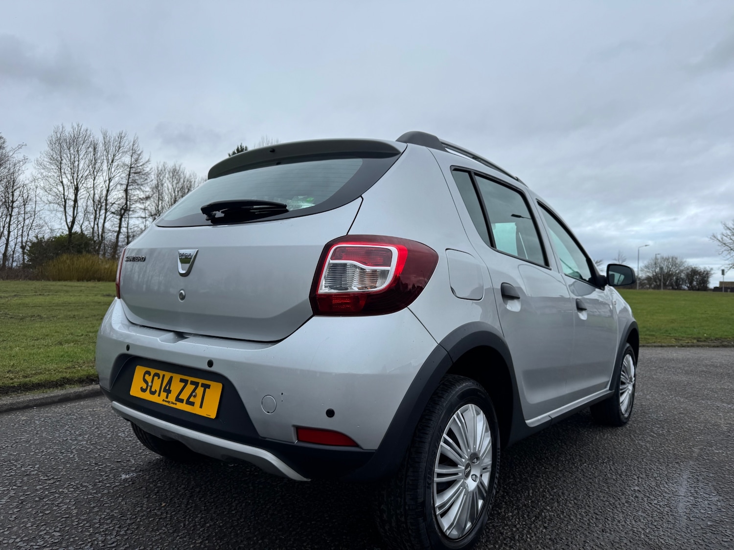 Used Dacia Sandero Stepway 2014 for sale - 77650247: Photo 2