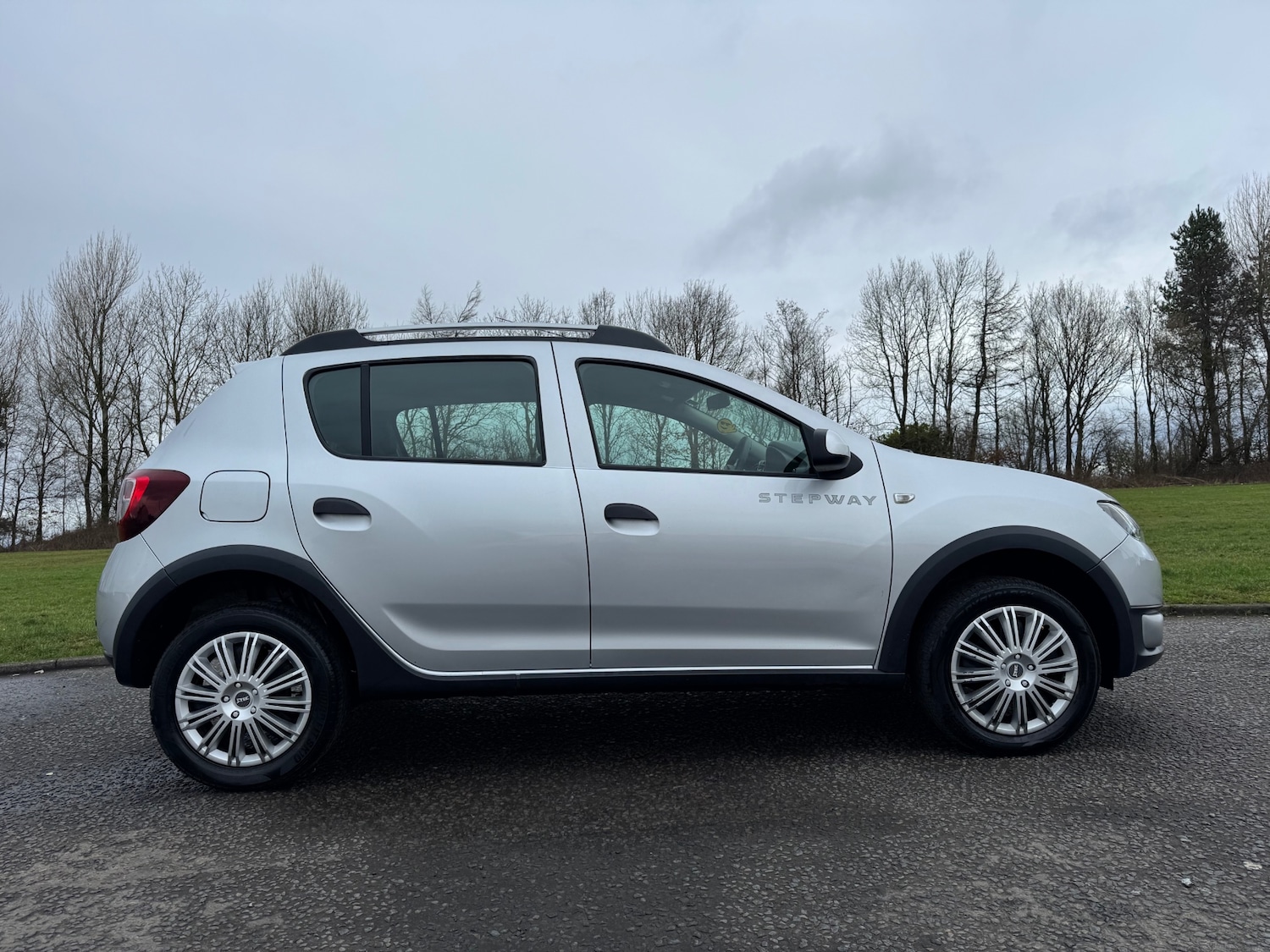 Used Dacia Sandero Stepway 2014 for sale - 77650247: Photo 3