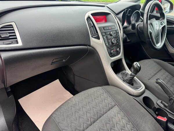 Used Vauxhall Astra 2013 for sale - 75046349: Photo 14