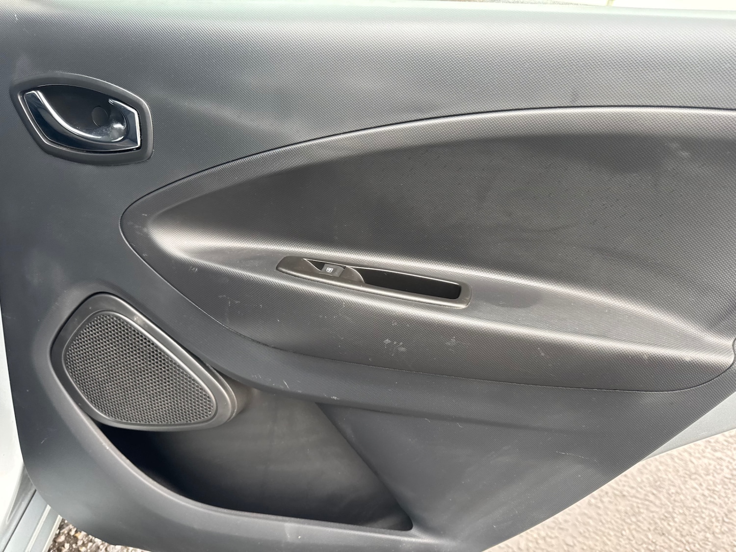 Used Renault Zoe 2019 for sale - 76650332: Photo 17