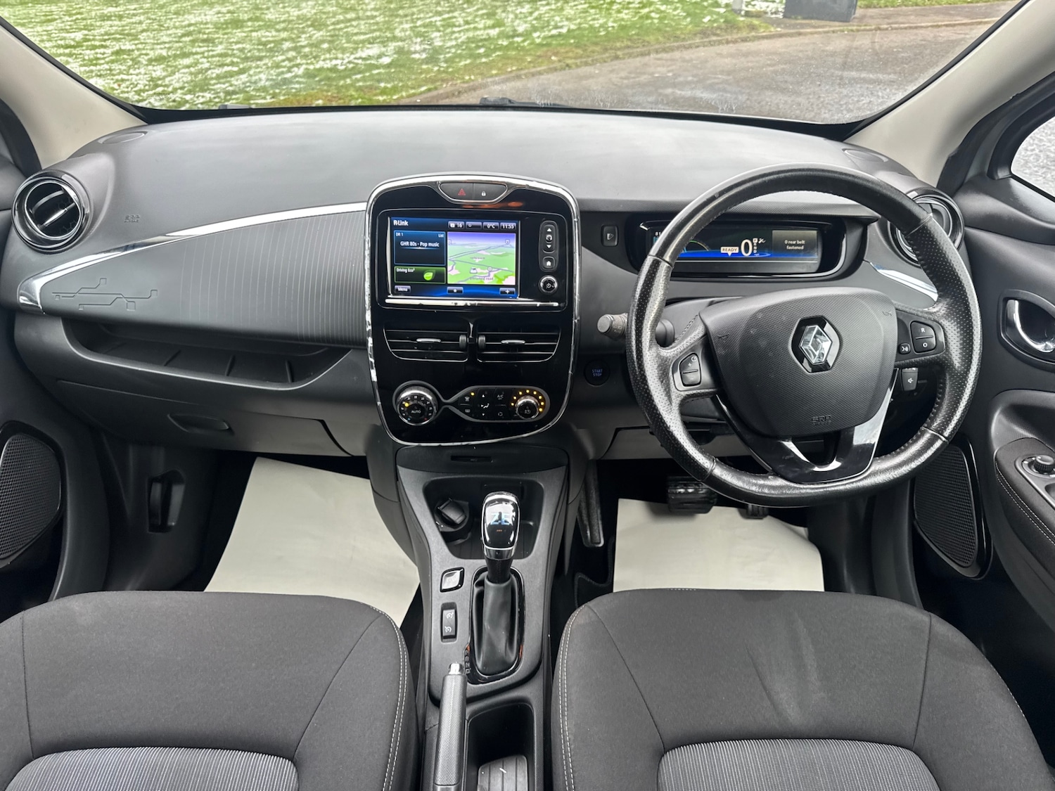 Used Renault Zoe 2019 for sale - 76650332: Photo 8