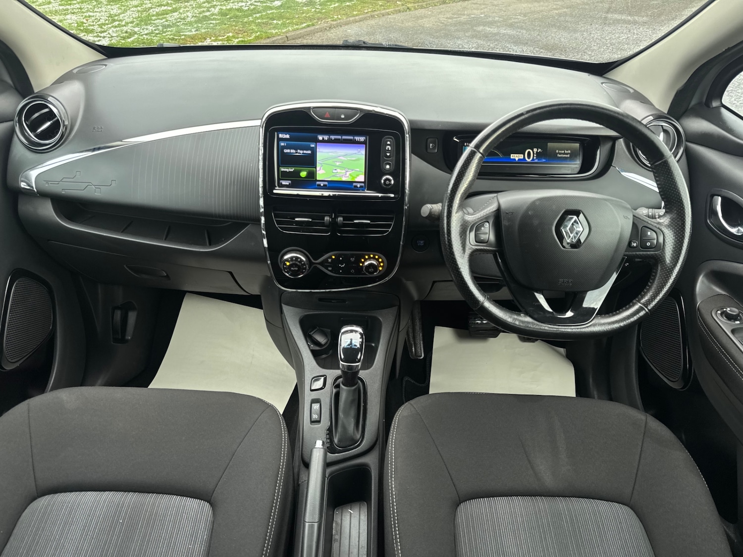 Used Renault Zoe 2019 for sale - 76650332: Photo 9