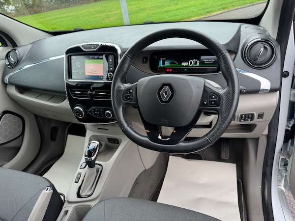 Used Renault Zoe 2016 for sale - 76275978: Photo 11