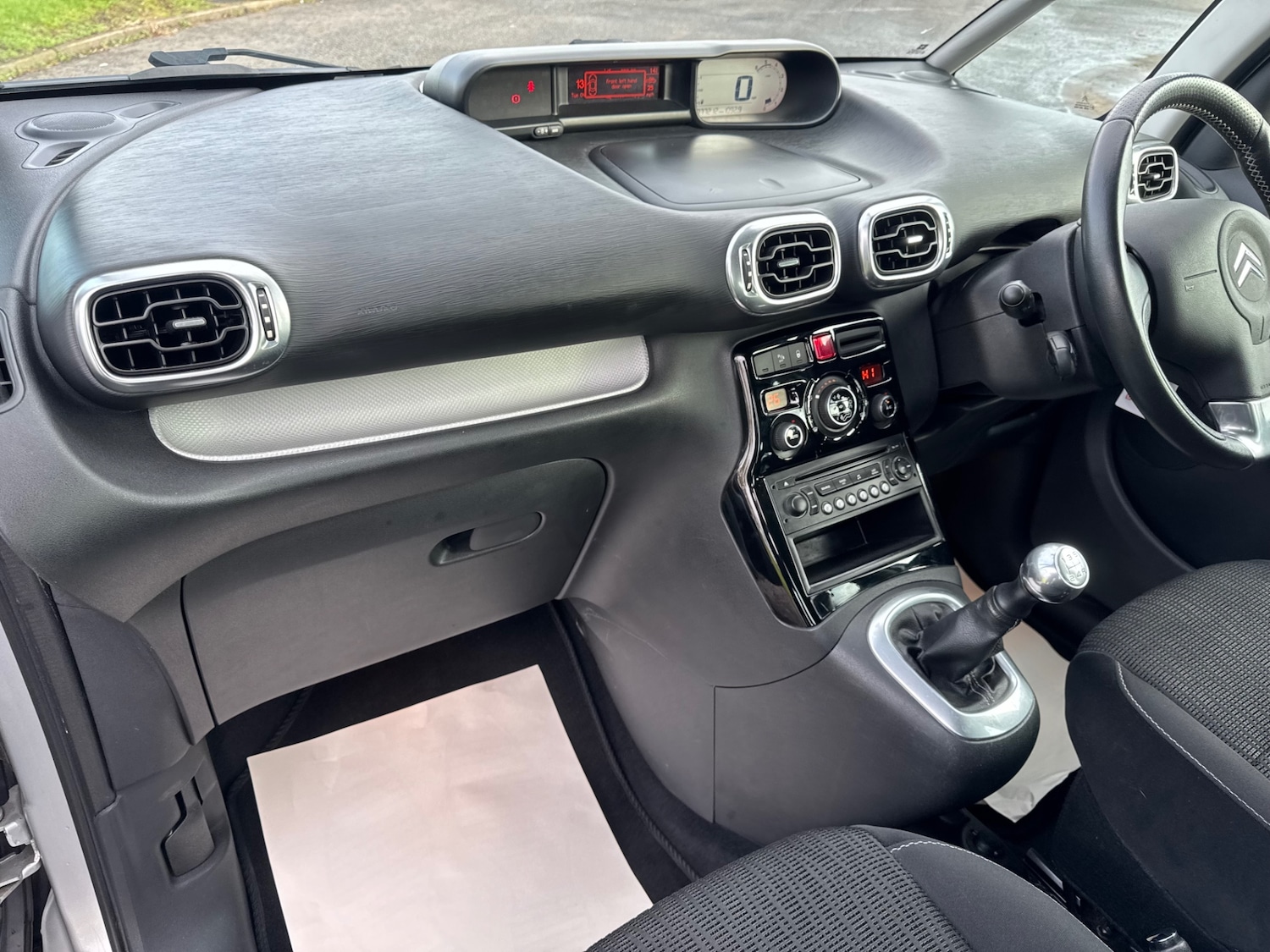 Used Citroen C3 Picasso 2011 for sale - 76466334: Photo 14